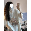 White polo shirt, short-sleeved T-shirt, women's lapel, summer 2024 new style college loose top details Picture
